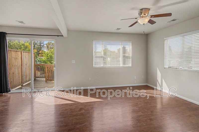 260 Patton Ave - Photo 3 of 35