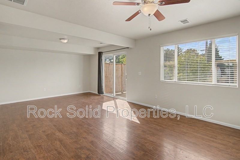 260 Patton Ave - Photo 5 of 35