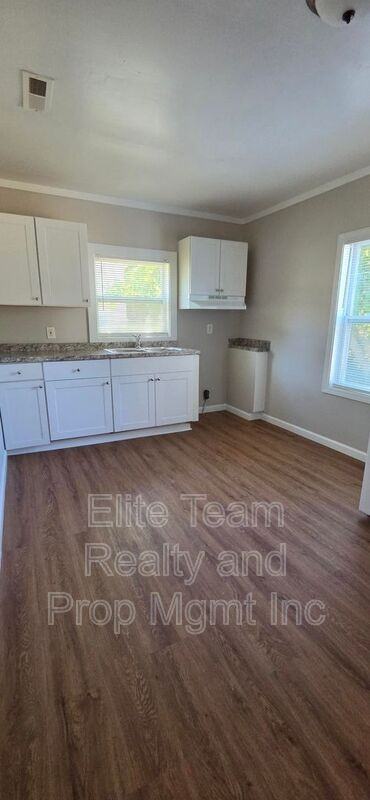 916 Mountain Crest Dr - Photo 4 of 10