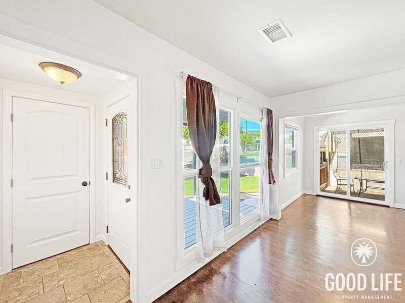 2235 Midvale Dr - Photo 4 of 35