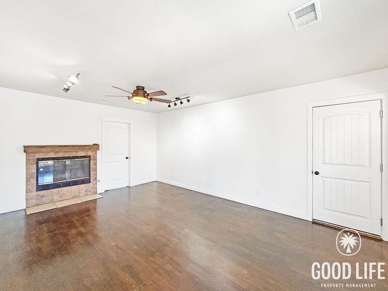 2235 Midvale Dr - Photo 6 of 35