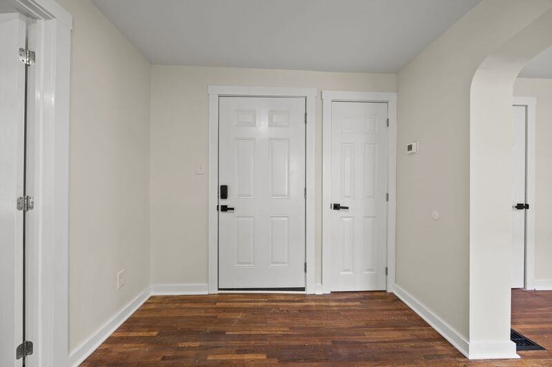 1383 Eastview Ave - Photo 2 of 13