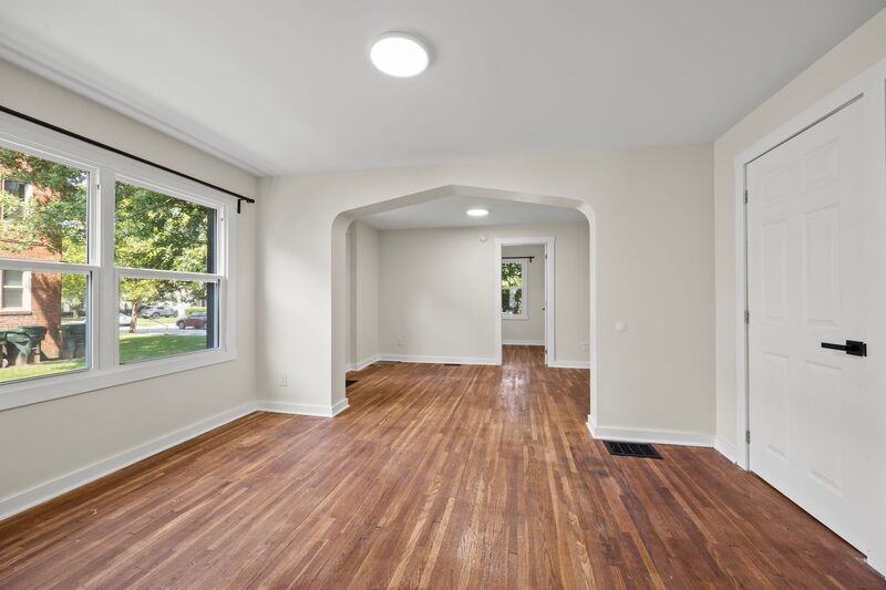 1383 Eastview Ave - Photo 7 of 13