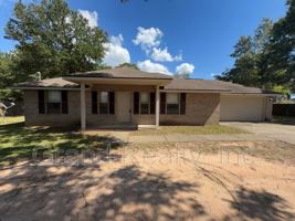 featured image of 6108 Anderson Ln