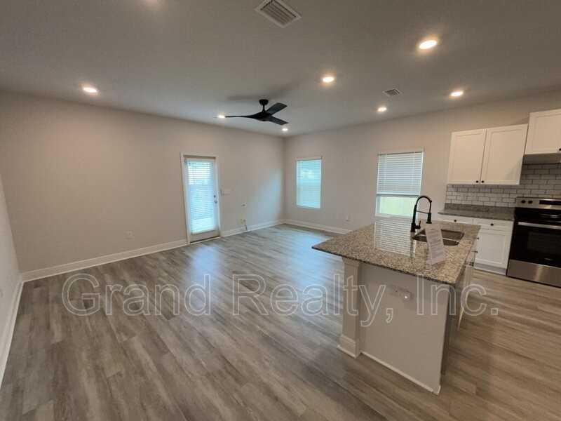 1214 Fairchild Village Dr - Photo 4 of 24