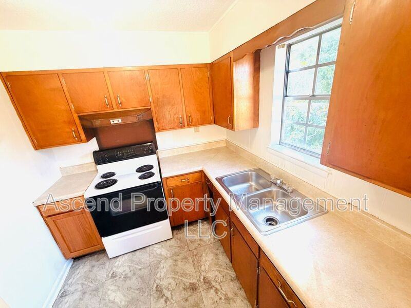4512 Old Mission Rd - Photo 2 of 9