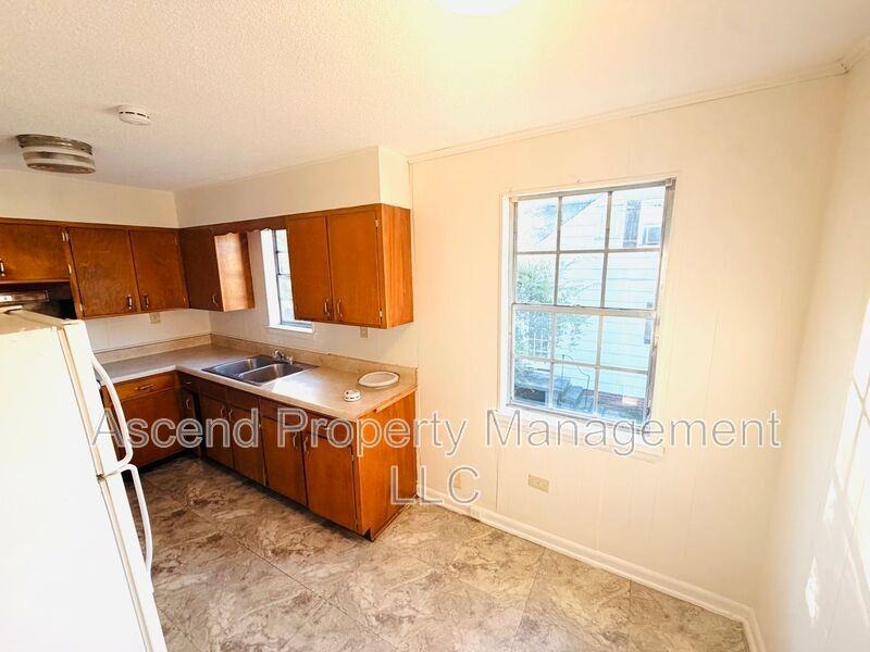 4512 Old Mission Rd - Photo 4 of 9