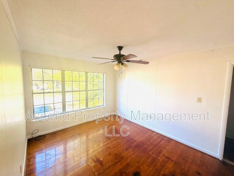 4512 Old Mission Rd - Photo 5 of 9