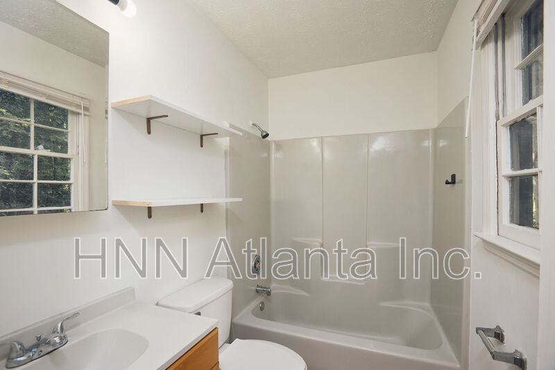 5557 Estates Ct - Photo 6 of 15