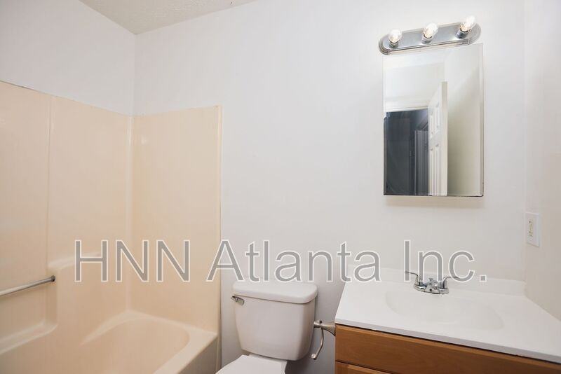 5557 Estates Ct - Photo 7 of 15