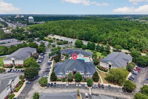featured image of 2801 Bloomfield Ln