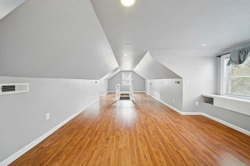 106 S Ridgeley Rd - Photo 3 of 27