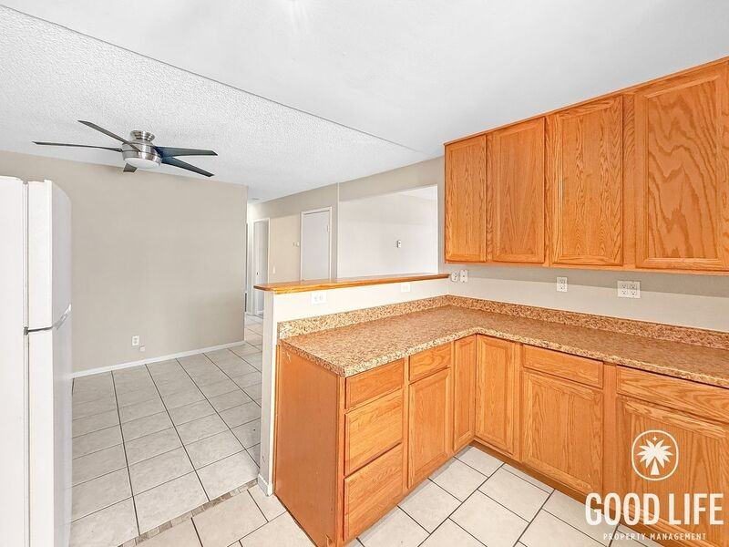512 Sandalwood Pl #1 - Photo 3 of 14