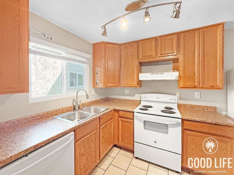 512 Sandalwood Pl #1 - Photo 5 of 14