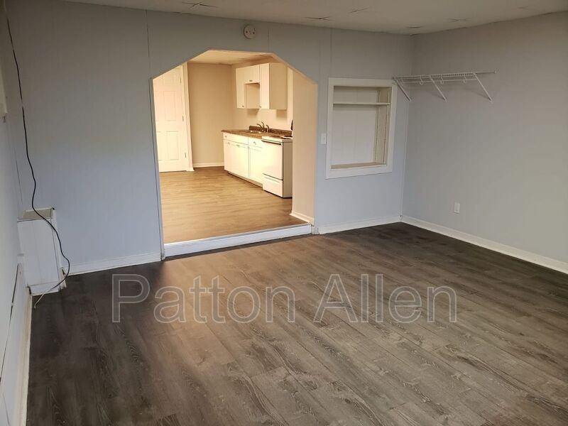 116 E Chestnut St #15 - Photo 4 of 16