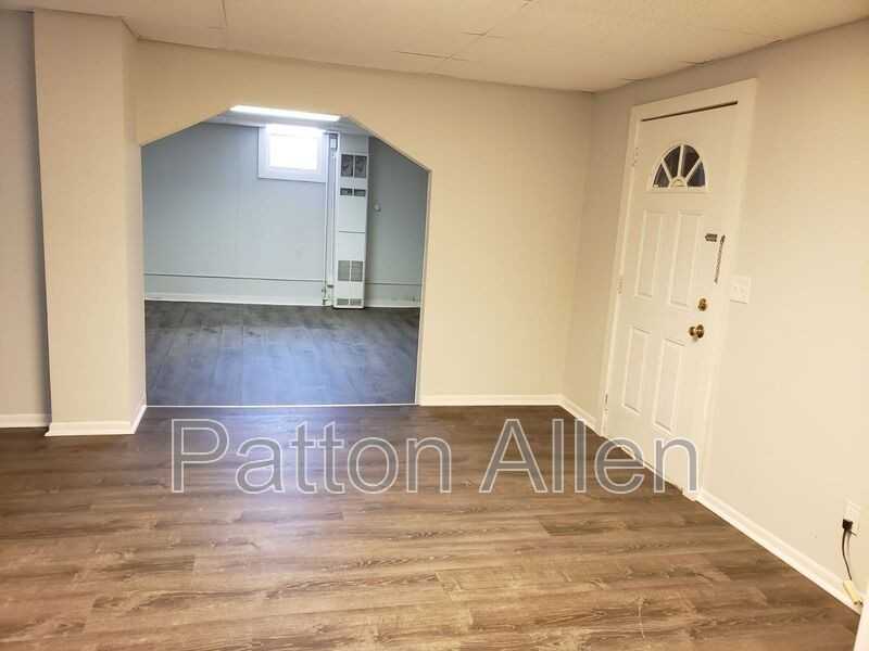 116 E Chestnut St #15 - Photo 6 of 16