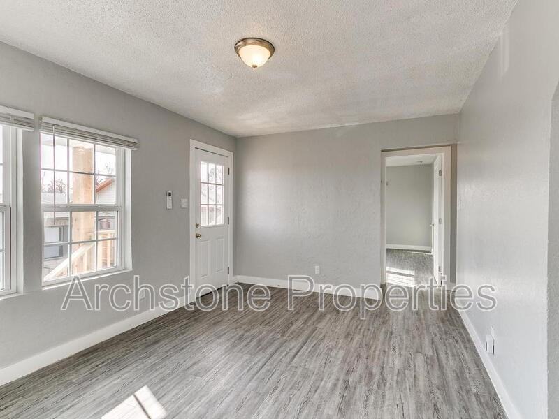 1231 N Grand Blvd