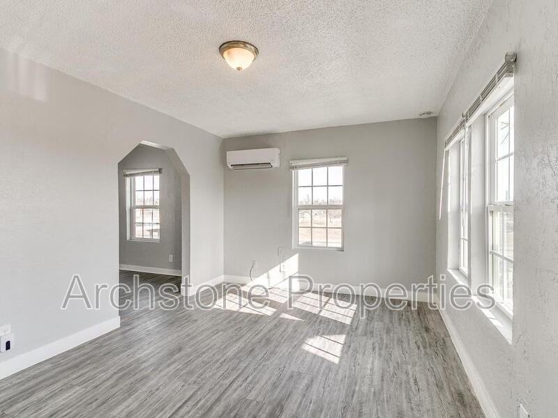 1231 N Grand Blvd - Photo 2 of 33