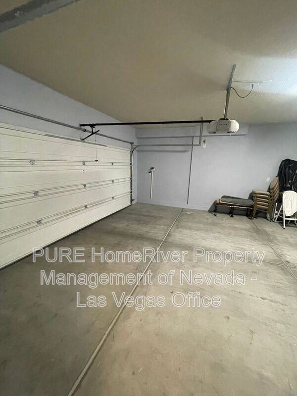 8971 Whitten Park Ave - Photo 4 of 50