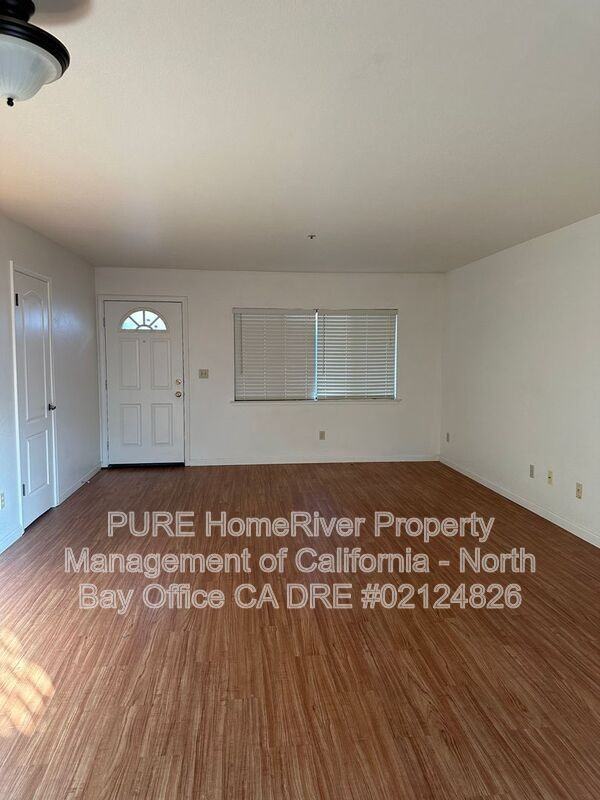 915 S Oak St - Photo 3 of 16