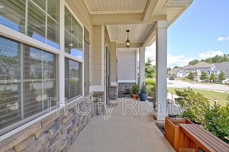 20 Mediterranean Ave - Photo 6 of 50