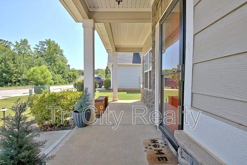 20 Mediterranean Ave - Photo 7 of 50