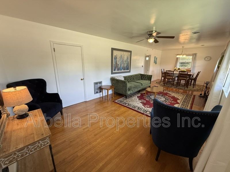357 Hickory Ln - Photo 6 of 23