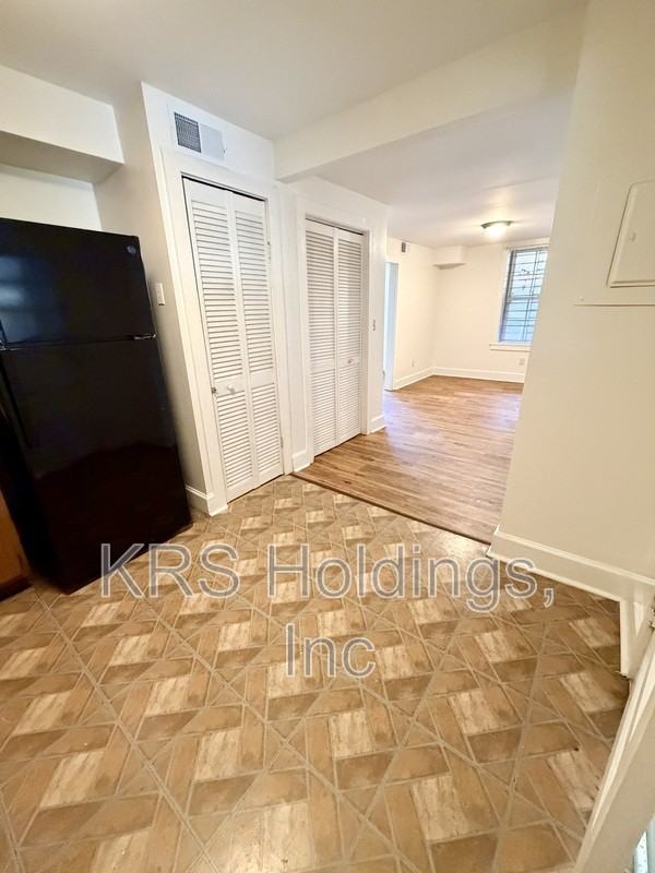 507 13th St #1 - Photo 2 of 7