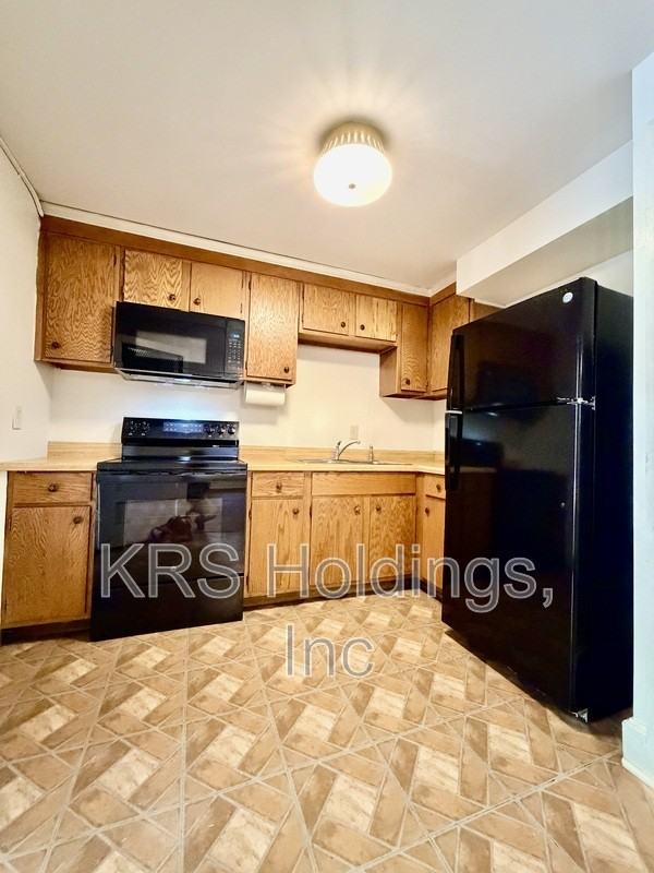 507 13th St #1 - Photo 5 of 7