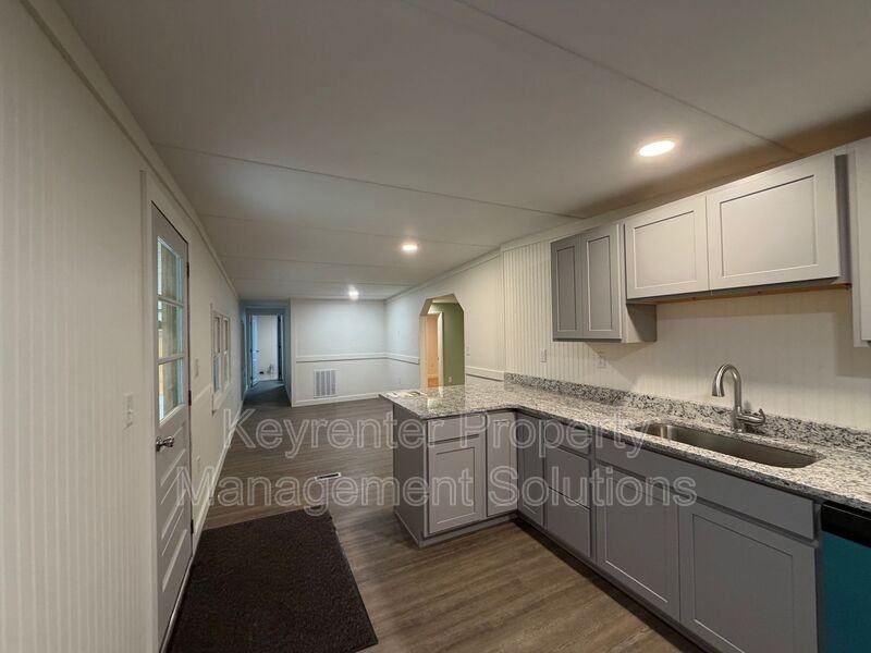 140 Moffett Branch Rd - Photo 6 of 44