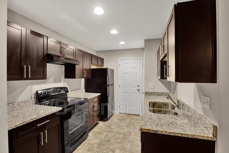5942 Dunmire Ave - Photo 2 of 19
