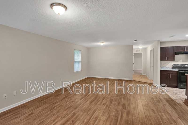 5942 Dunmire Ave - Photo 6 of 19