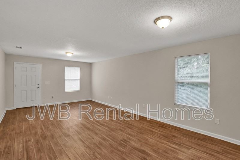 5942 Dunmire Ave - Photo 7 of 19