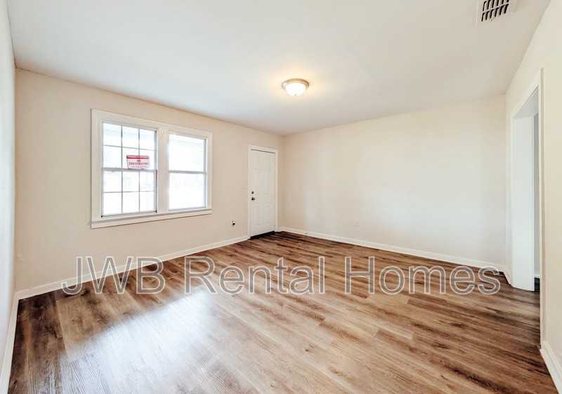 2574 Commonwealth Ave - Photo 5 of 17