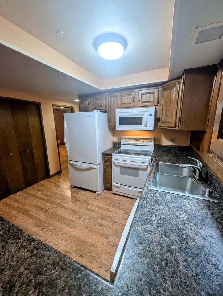 10903 Mendenhall Loop Rd - Photo 5 of 22