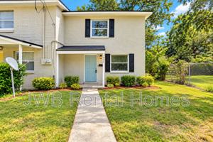 featured image of 1842 Broadway Ave