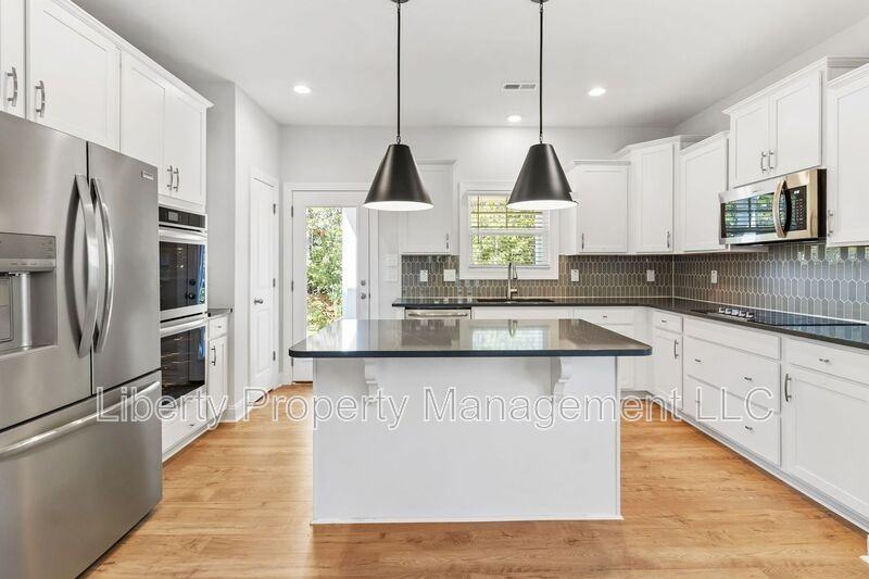 25 Kingwood Ct - Photo 4 of 19