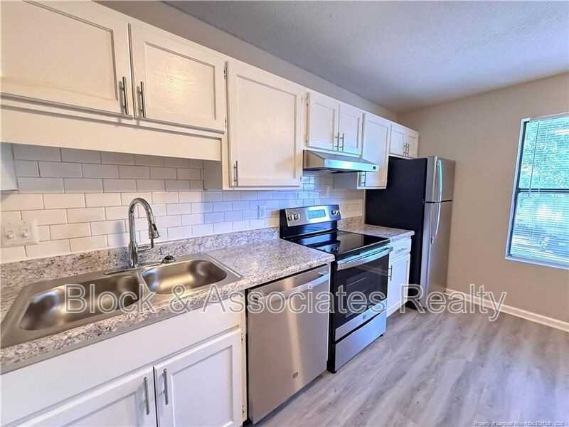 4059 Professional Dr - Photo 4 of 11