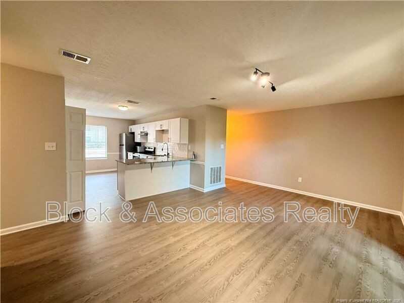 4083 Professional Dr - Photo 3 of 11