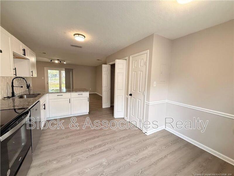 4083 Professional Dr - Photo 5 of 11
