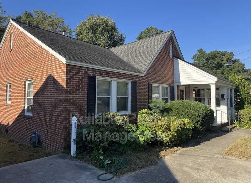 208 E Holt St - Photo 2 of 2