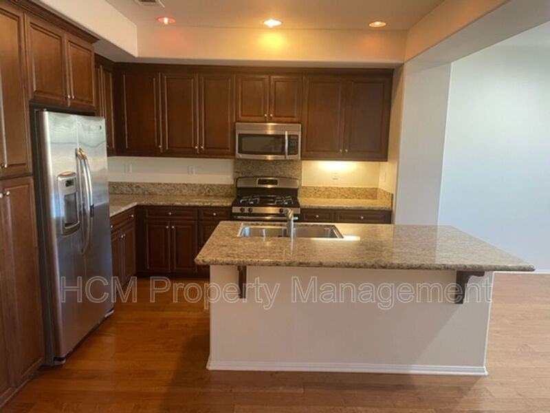 115 Silverado - Photo 2 of 29