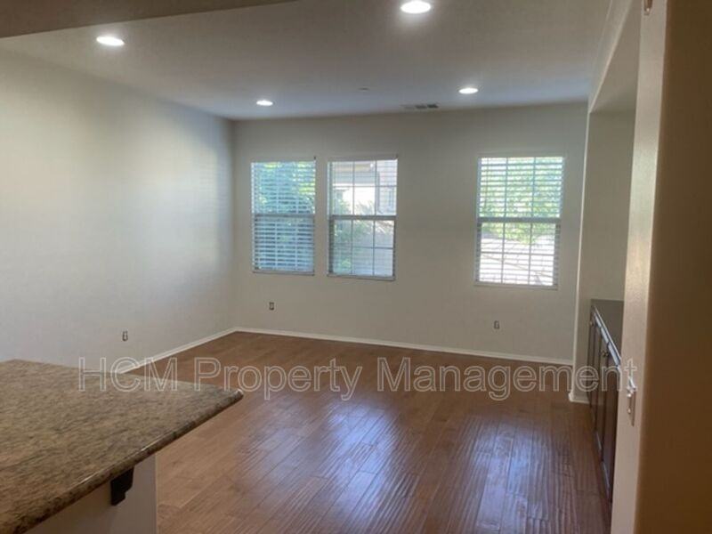 115 Silverado - Photo 4 of 29
