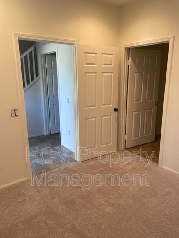 115 Silverado - Photo 5 of 29