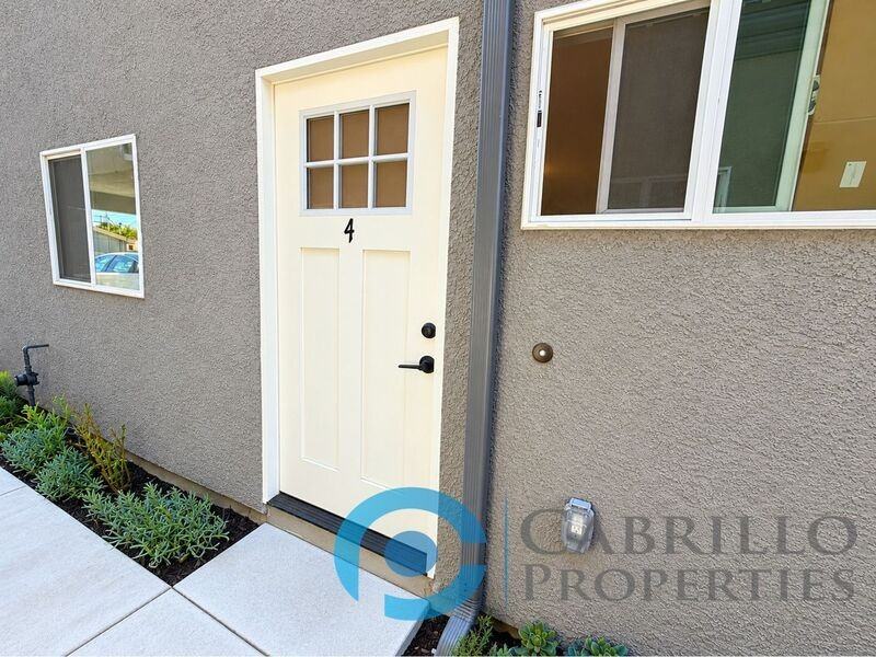 3077 Martin Ave #D - Photo 4 of 11