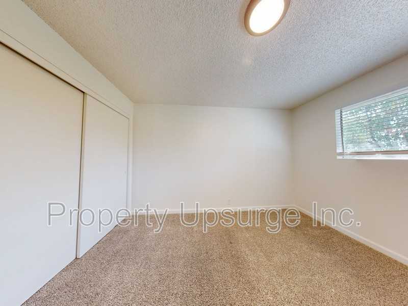 425 Nelson Ave #6 - Photo 7 of 11