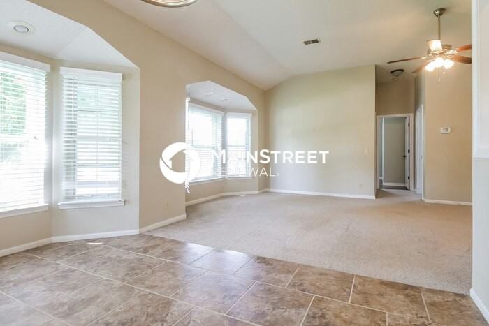 1307 Rose St - Photo 2 of 15