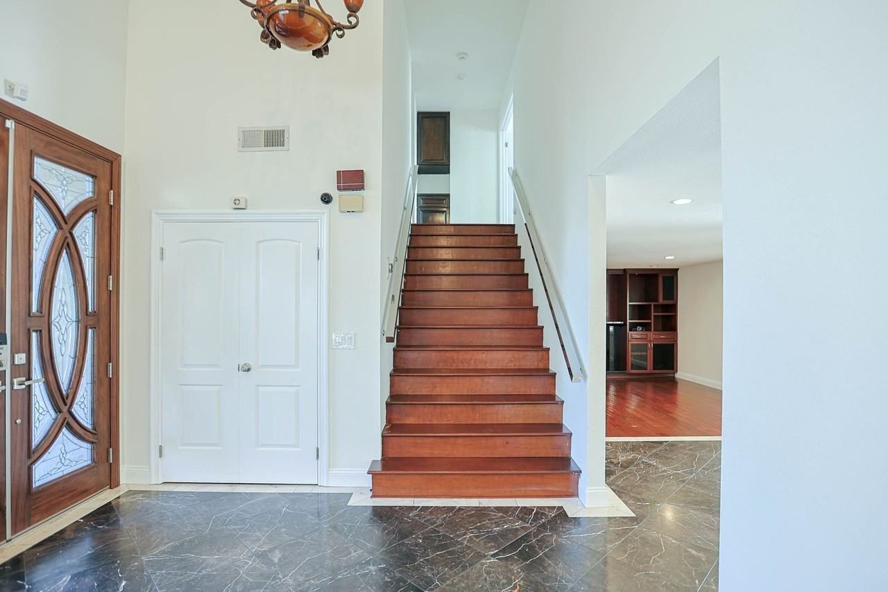 15552 Sandusky Ln - Photo 6 of 18