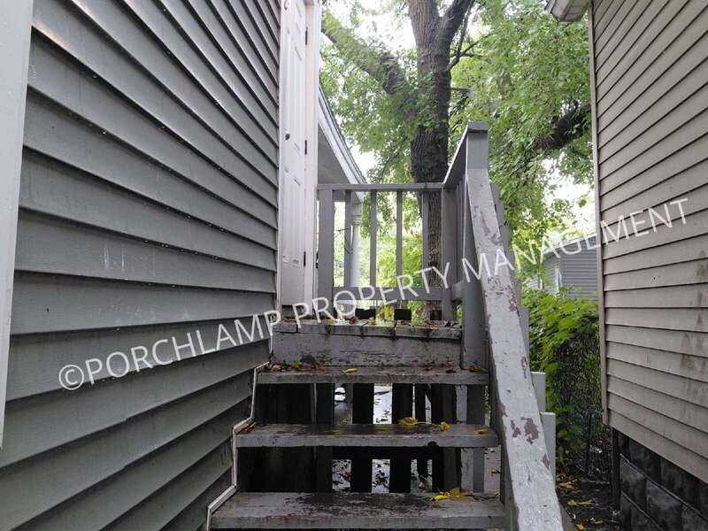 1133 Lincoln Ave Nw #2 - Photo 4 of 17
