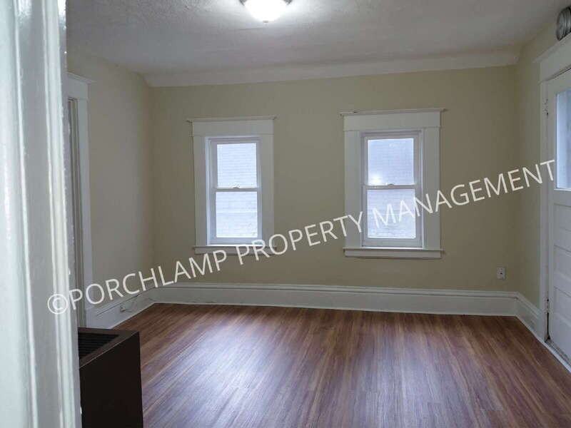 1133 Lincoln Ave Nw #2 - Photo 6 of 17